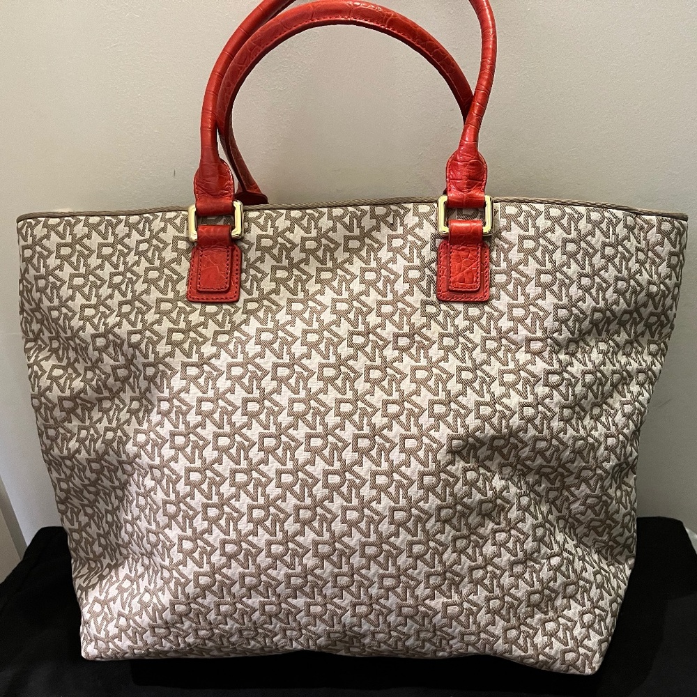 DKNY Tote bag